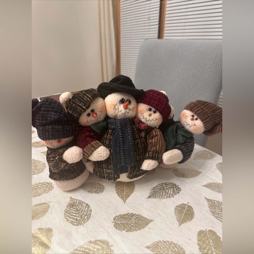 Crazy Mountain Plush Snowmen holiday decor Y2K